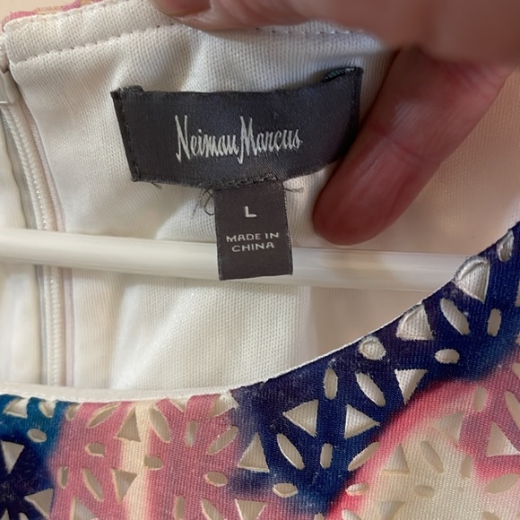 Neiman Marcus dress with pink and blue watercolor pattern. Size large. - Picture 4 of 4